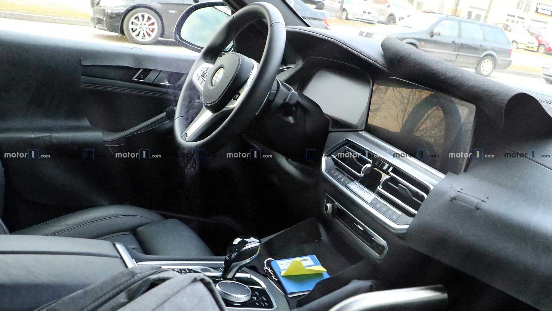 海外汽车媒体曝光了一组宝马全新X6 M50i谍照图